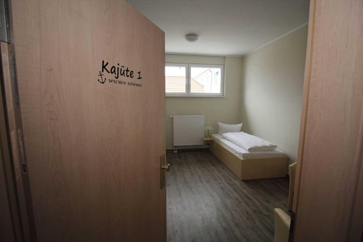Kutterfisch Kajueten Direkt Im Stadthafen Apartment ซาสนิทซ์ ภายนอก รูปภาพ